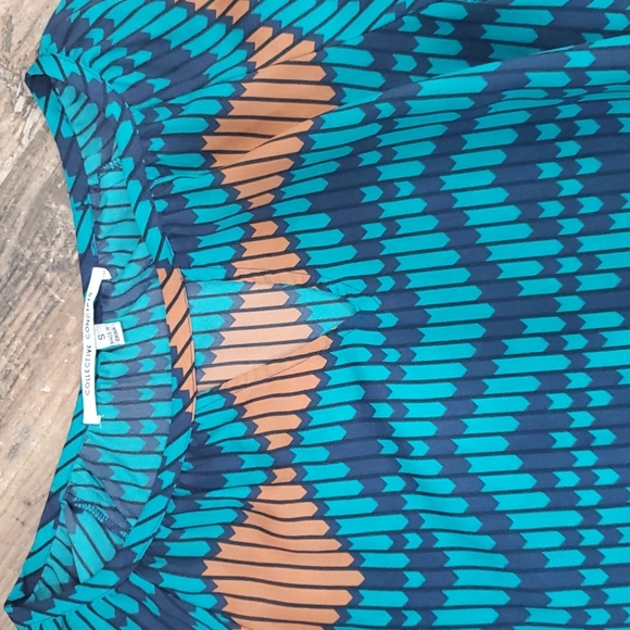 Collective Concepts Dress - Picture 4 of 5